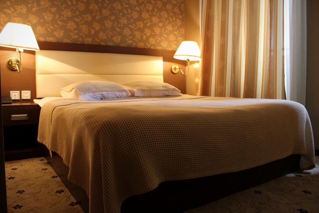 Hotel Empire Kutaisi Room photo